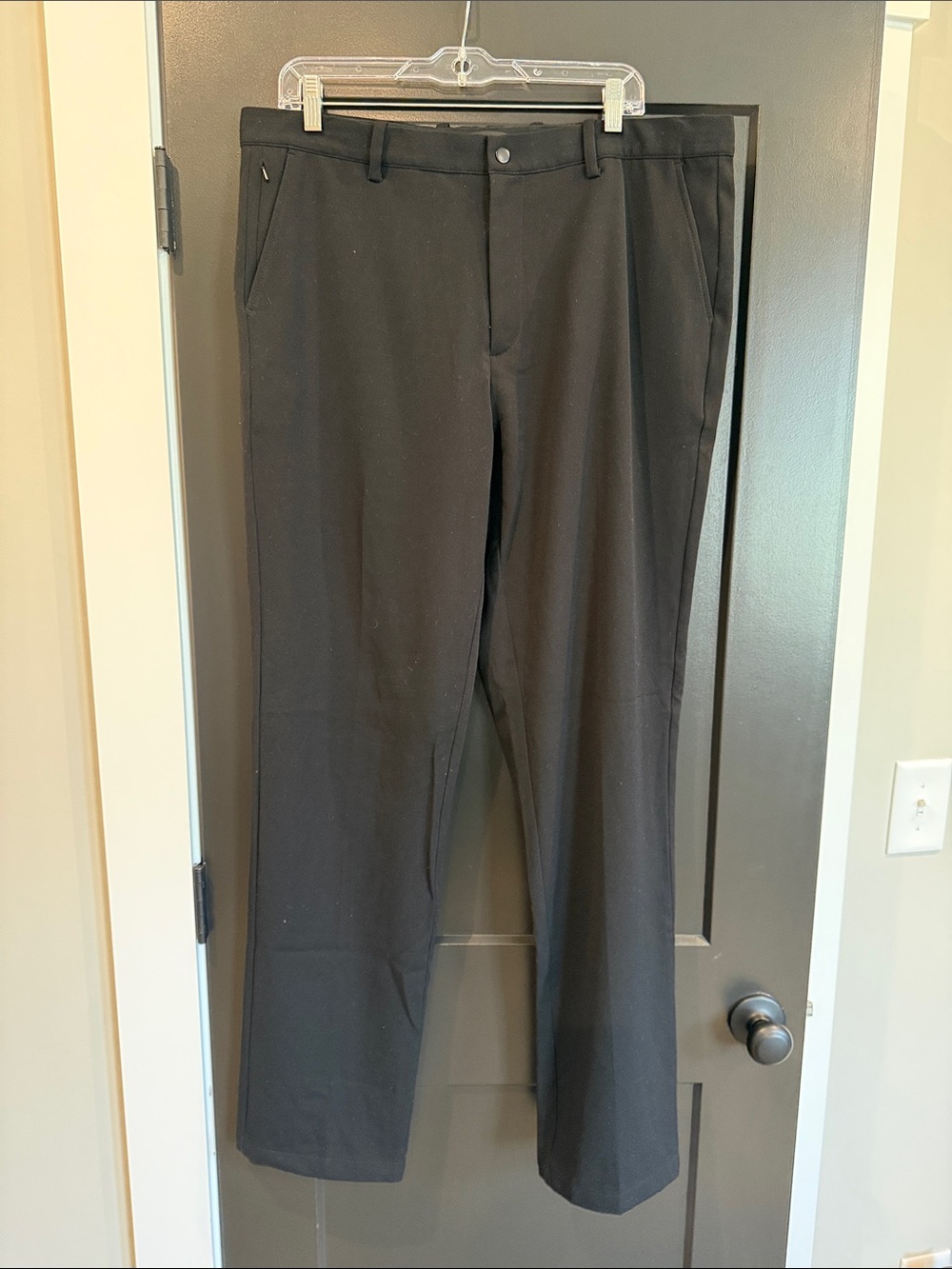 Quince Ultra Stretch 24/7 Men’s Smart Chino in Black